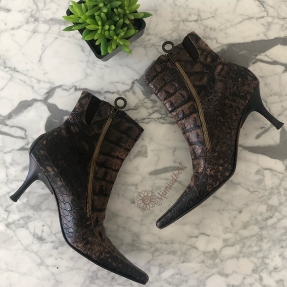 Donald J Pliner ‘Salona’ Boot sz 7 M - Picture 1 of 7